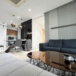 Bán 3 ngủ cực vip, ban công đn view hồ tòa c6 vinhomes d''capitale trần duy hưng - đế vincom