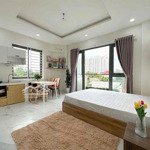 Studio đầy đủ nội thất, view lầu cao, kdc himlam, lotte, sát bên q4,q1