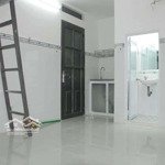 Phòng mới 25m2. gác - máy lạnh. đường trường chinh.ngay đh công thương