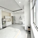 Studio full nội thất ban công, cửa sổ lớn ngay etown tân bình