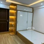 Siêu hiếm bán nhà tập thể phố chùa láng 90m2, 3 ngủ, sổ to, tầng 3, giá chào 3.48 tỷ