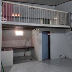 Nhà hẻm đht 11. 30m2. có gác. giá 3 triệu