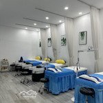 Sang spa chính chủ mặt tiền ngang 5 dài 20,giá thuê 20 triệu