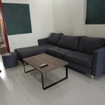 Cho thuê căn hộ 1 ngủ riêng biệt 62m2 long biên 2 ngay cạnh cầu long biên giá 7.5 triệu: 0829911592