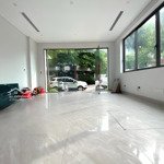 Gia đình cho thuê 100m2 sàn tầng 1 (căn góc 2 thoáng) tại khu c geleximco, đã hoàn thiện đẹp