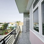 Nhà 120m2, 4 phòng ngủ có shr, hưng long, bình chánh