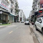 Cần bán 81m2 nhà 5 tầng shophouse sông hồng, trâu quỳ. đã hoàn thiện tầng 1, gần phía 2 tòa cc