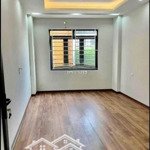 Cần bán nhà chính chủ phố lê quang đạo quận nam từ liêm 40 m2 x 5 tầng nhỉnh 5 tỷ ô tô kd