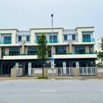 Chính chủ bán căn shophouse 3 tầng 120m2 trên tuyến phố đi bộ đường 26m giá rẻ nhất thị trường