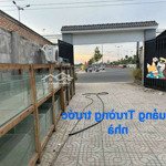 Mặt tiền quảng trường tp mỹ tho