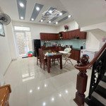 Cho thuê nhà nguyên căn kđt lê hồng phong 1, nhà 3 tầng 3pn - 4wc giá 15tr, lh vy 0905365024