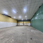 Xưởng kho 300m2 phạm văn đồng, linh trung sạch đẹp có bảo vệ cont vào