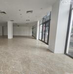 Cho thuê mặt phố trần cung 135m2 x 6,5 tầng làm phòng khám, trung tâm tiếng du học
