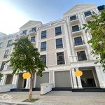 19 tỷ mua ngay nhà phố 144m2 tại vinhomes grand park quận 9