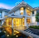 Cc cần bán gấp căn villa premier 4 phòng ngủview biển full nội thất, khai thác 1,2 tỷ/năm, sổ hồng lâu dài