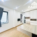 Căn hộ studio bancong / cửa sổ gần vòng xoay dân chủ