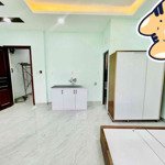 Bán nhà sát tam đảo, quận 10, 50m2, 5 phòng ngủ d.tiền 35 triệu/tháng, chỉ 6 tỷ x