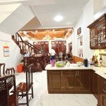 Bán nhà phố trung hoà 100m2, vỉa hè, 2 thoáng, phân lô ô tô, kd, giá 24.1 tỷ, lh: 0869818555