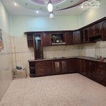 Lạc long quân nhà mới xây 4 lầu. 4 phòng ngủ 3 vệ sinh giá bán 15 triệu