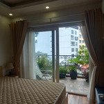 Cho thuê chdv 1n1k 45m2 hàm long, phòng đẹp nhất kv, full đồ, ban công rộng, thang máy, giá 9 triệu