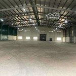 Cho thuê kho xưởng: 2500m²( khu cn cát lái)