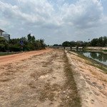 Bán đất mặt tiền suối cát,diện tích: 21 x 50 thông ql13 qua đường cách mạng tháng 8