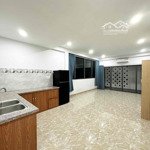 Studio ban công, cửa sổ trời full nội thất ngay aeon, phòng rộng 40m2