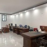 Cho thuê văn phòng 70m2 khu mỹ an, gần cầu trần thị lý, có sẵn bàn ghế, máy in, điều hòa