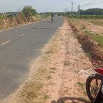 Bán gấp lô đất thuộc thành phố tây ninh, cách núi bà 3km, 30m ngang mặt tiền lộ 10, giá bán 100 triệu/m