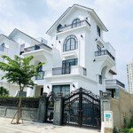 Ngộp bank bán biệt thự đặng thùy trâm q. bình thạnh, dt 20x18m, trệt 3 lầu, sân thượng, giá 27ty5