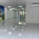 Cho thuê lầu 1 diện tích 7x15m vạn phúc city phù hợp làm văn phòng. giá thuê 12 tr/tháng