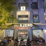 Cho thuê nhà mặt phố hoàng cầu. view hồ đống đa khu vực thuận lợi, vị trí đẹp, cực mát.