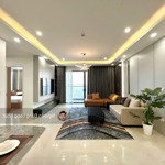 Bán căn hộ hoa hậu ở n01t1 ngoại giao đoàn, 132m2, 4 phòng ngủ 3 vệ sinh full đồ đẹp, giá nhỉnh 9 tỷ 0364224881