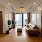 Chủ nhà gửi bán căn 08a.s1, 2 phòng ngủ, view bể bơi, nội thất cơ bản vinhomes skylake