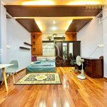 Căn hộ studio 35m2 full nội thất ngay công viên lê thị riêng