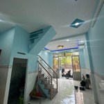 Chính chủ bán gắp nhà( 4x8 =32m2 ) nhà 1 lầu 2phong 2 vệ sinh[ giá bán 320 triệu ] có điện nước