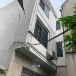 Hàng cực hiếm, cần bán nhà dân xây mới 3 tầng tại phường đồng mai, hà đông.diện tích34 m2 , giá bán 2.5 tỷ.