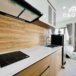 Cho thuê căn hộ bancol mới - full nội thất cao cấp đường cộng hòa