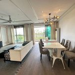 Cần bán căn hộ riviera point 2 phòng ngủ, diện tích 148m2, lầu đẹp, view yên tĩnh, giá tốt