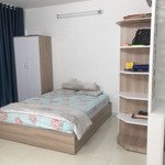 Chính chủ cho thuê căn officetel 1pn 39m2 chung cư florita, q7