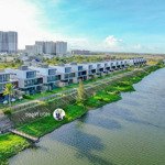 Bán căn biệt thự full nội thất view sông - nhận nhà ở ngay sổ hồng lâu dài dòng tiền 60 triệu/tháng