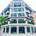 Chính chủ, bán căn liền kề shophouse dãy đẹp nhất the manor nguyễn xiển ( 75m2x4t 2mặt ) 0979975900