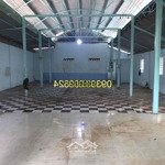 Kho xưởng linh xuân gần ql1, 200m2 15 triệu thương lượng