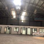 Cho thuê 800m2 kho mặt đường 32, trạm trôi. có văn phòng, nhà nghỉ nhân viên, pccc. lh: 0898385588