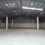 Cho thuê kho xưởng 800 m2 giá bán 45 triệu đồng / tháng đường quốc lộ 1a thị trấn bến lức long an