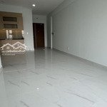 Bán nhanh căn 2pn vị trí view đẹp - trực diện view quận 1- pmh