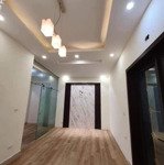 Bán biệt thự mỹ đình, 106m2, 4 tầng, giá chỉ hơn 200 triệu/m2, hoàn thiện, sổ đỏ