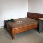 Cho thuê nhà hẻm 3.5m kinh dương vương , q6 . diện tích: 4m x 16m , 1 lầu .