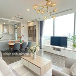 Cho thuê gấp căn hộ 1n+1, 60m2, đầy đủ đồ, giá bán 14 triệu, view hồ tại dự án 6th element. liên hệ: 0968 225 150