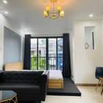 Căn hộ 1 phòng ngủ 45m2 - bancol - view siêu đẹp - full nội thất - ngay tòa nhà vietel - q3